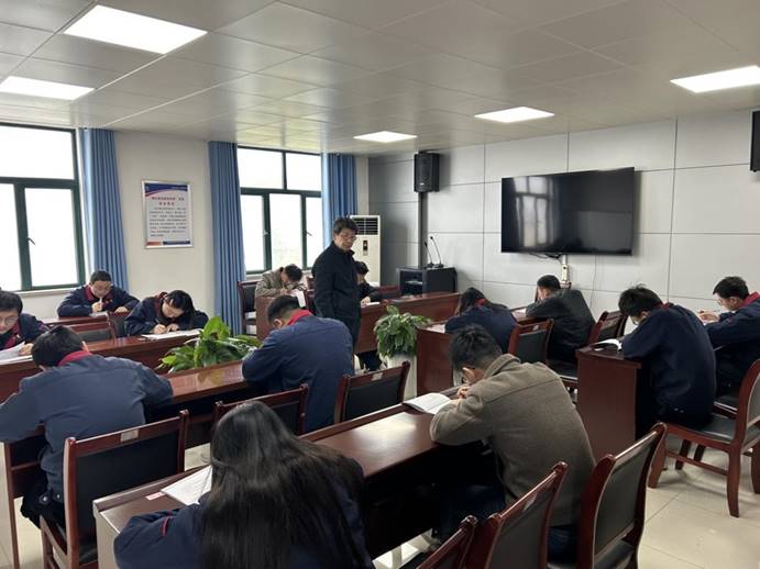 建材公司、檢測(cè)公司聯(lián)合開(kāi)展管理人員業(yè)務(wù)提升考試